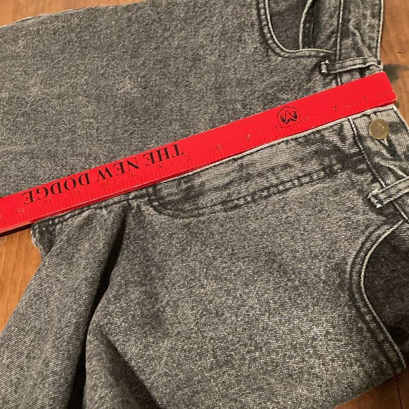 80’s vtg high waist Guess? Jeans black stonewash 28 - Picture 12 of 14